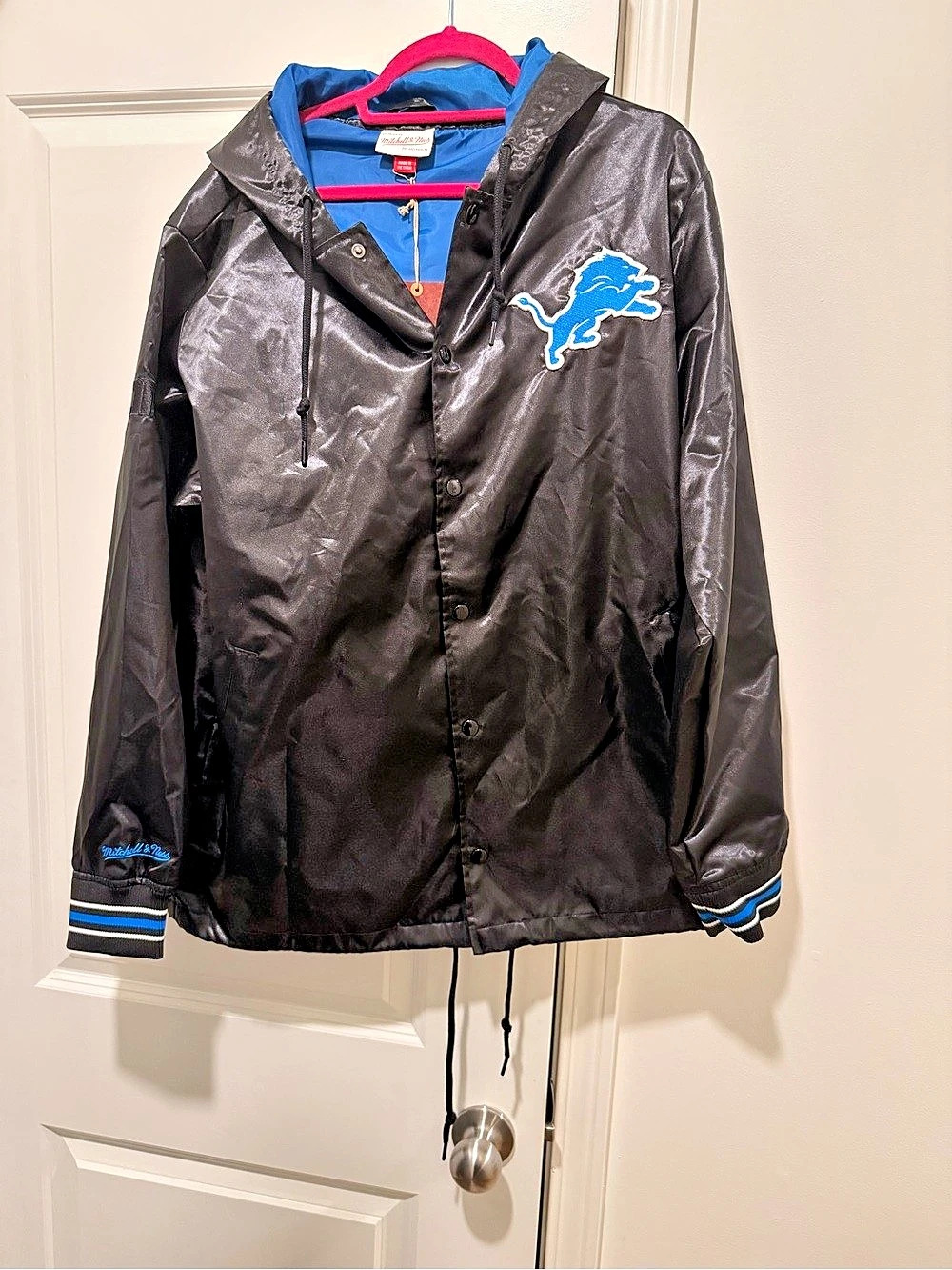 Mitchell & Ness Men's Detroit Lions Black Downtown Satin Full-Snap Hooded Jacket
